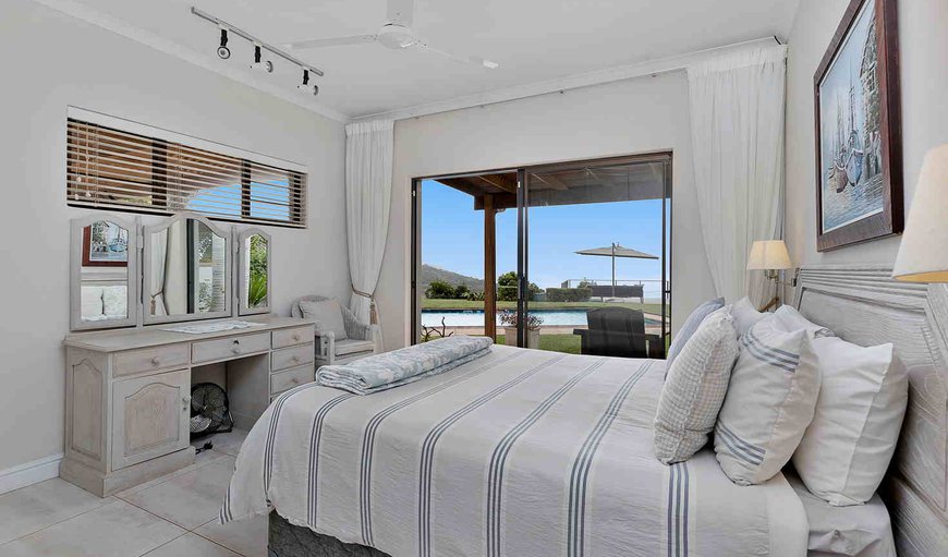 "ZINKWAZI VIEWS": Bedroom
