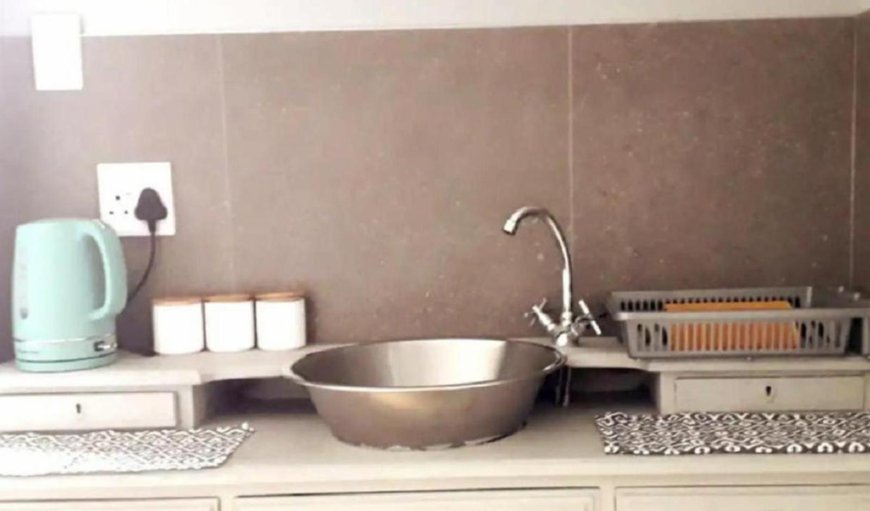 Grey Crown max 3: Grey Crown - Kitchenette