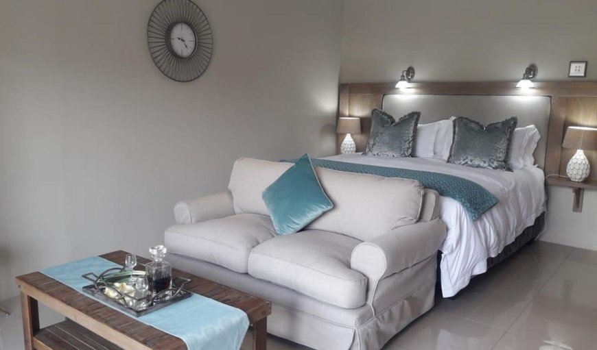 Room 5: Room 5 - Bedroom