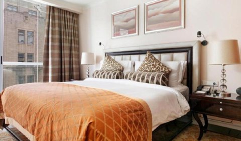 Luxury Studio Apartment 405: Bed