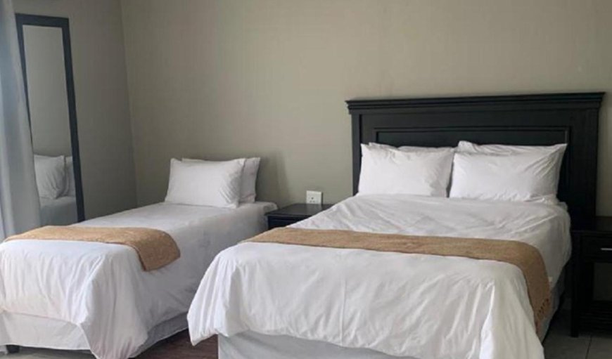 Luxury 4-Sleeper Apartment: Bed