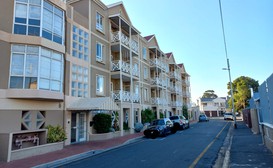 Cosy Strand Getaway - on Strand Beach image