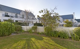 Winelands Golf Lodges 18 image
