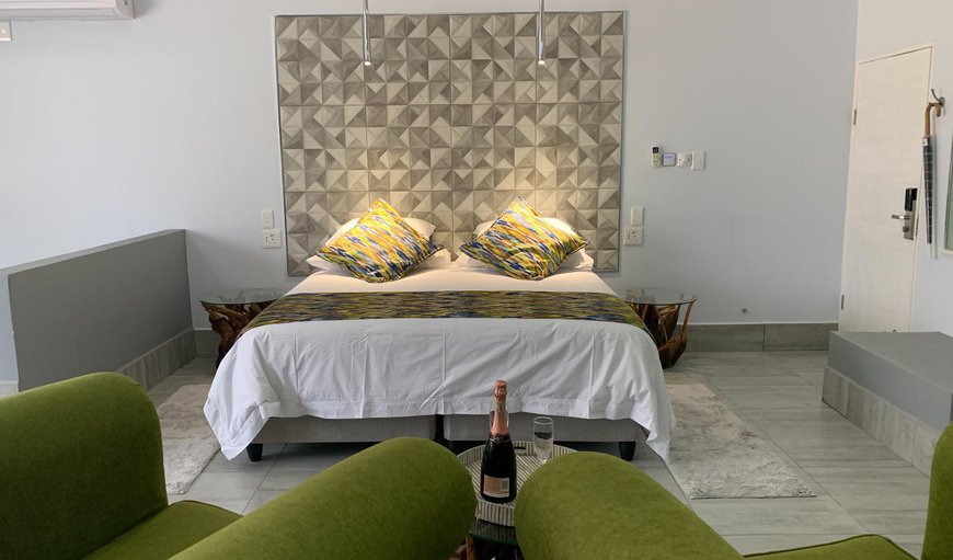 VIP Suite: Bed