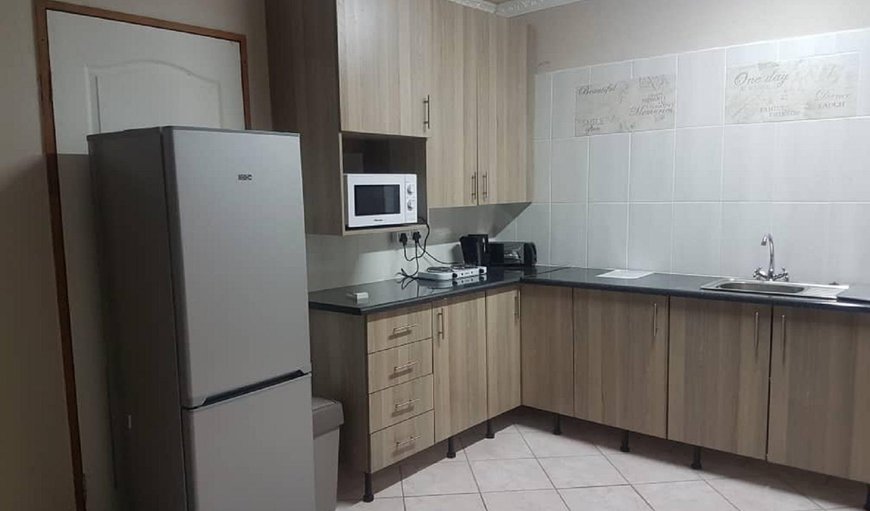 Twin Room 9: Kitchenette