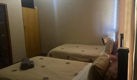 Twin Room: Photo of the whole room