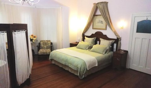 Luxury King: Bed
