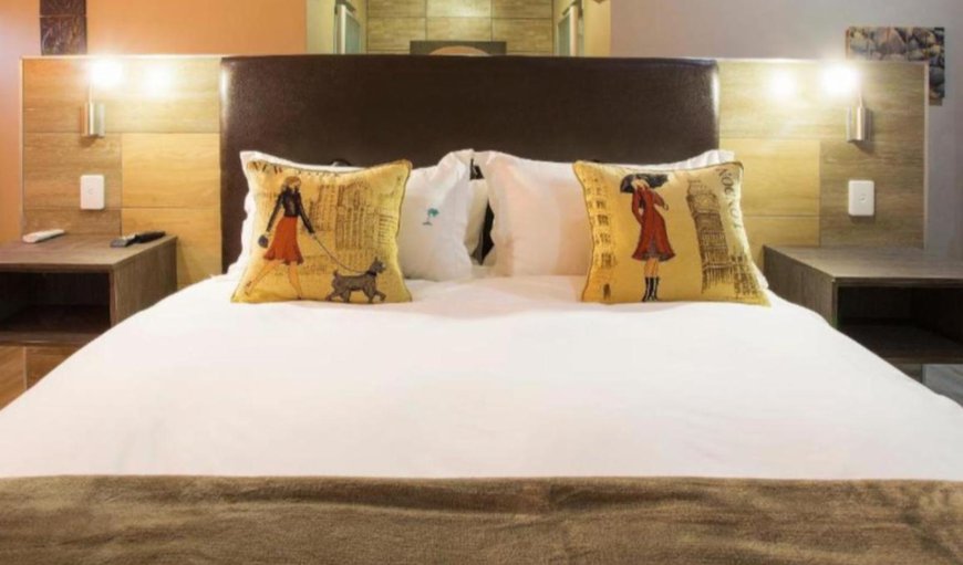 Studio On Terrace: Bed