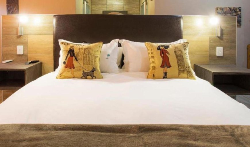 Deluxe Double Chalet: Bed