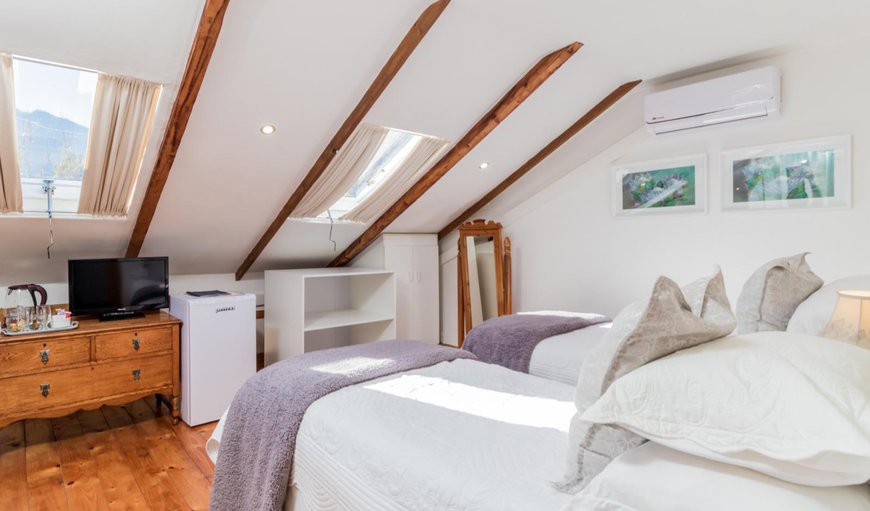 King or Twin ROOM  COMFORT: King or Twin ROOM COMFORT