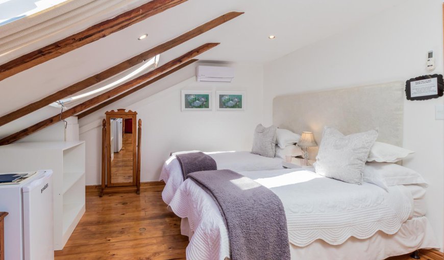 King or Twin ROOM  COMFORT: King or Twin ROOM COMFORT