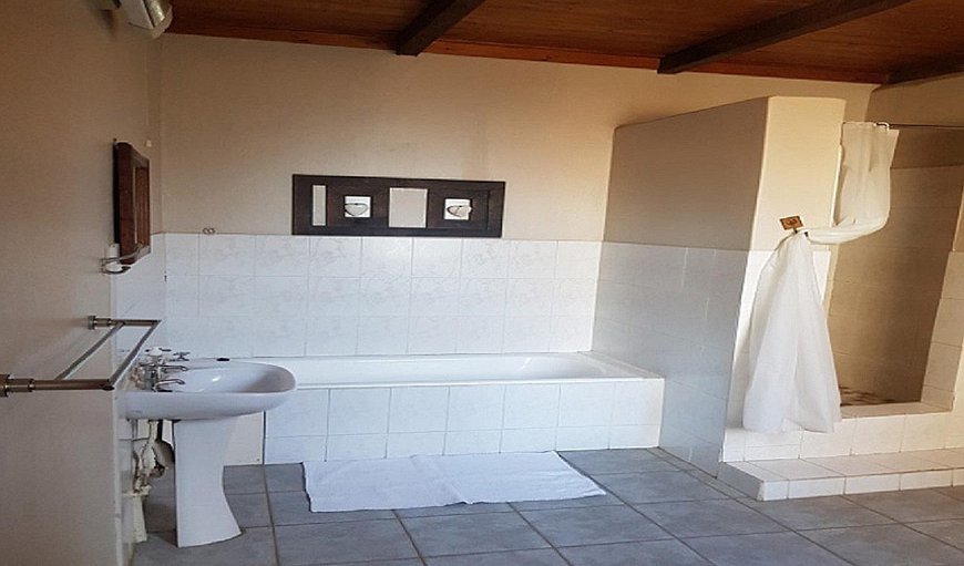 Red Room - Bathroom