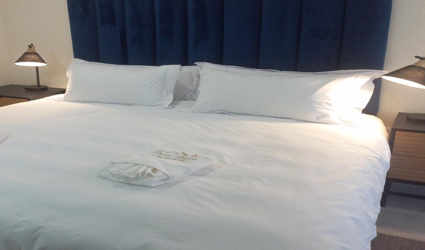 Domsalapeng | Luxury King Room: Bed