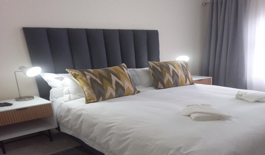 Domsalapeng | Luxury Queen Room: Bed