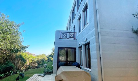 3BR - 7 Sleeper Family Apartment: Braai area