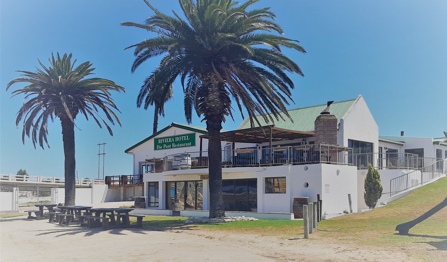 Welcome to Riviera Hotel & Chalets in Port Owen, Velddrif, Western Cape, South Africa