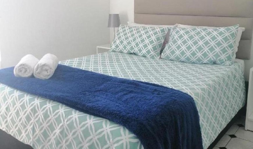 Flamingo Unit: Bed
