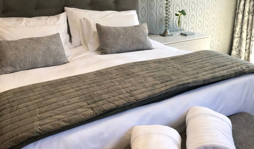 Standard King Room with Garden View: Gorgeous Hideout
bedroom