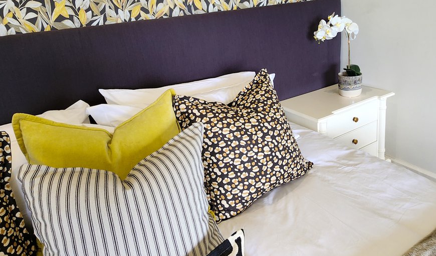 Bedding: cotton linen, king pillows and feather duvet.
Electric blankets and extra blankets are available during the winter months. Bedding: cotton linen, king pillows and feather duvet.
Electric blankets and extra blankets are available during the winter months.