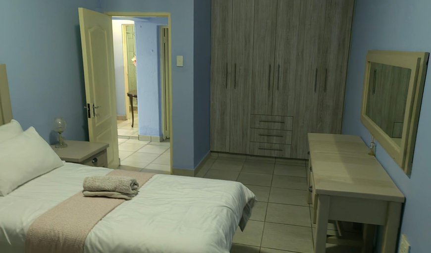 2 Bedroom Apartment: Bed