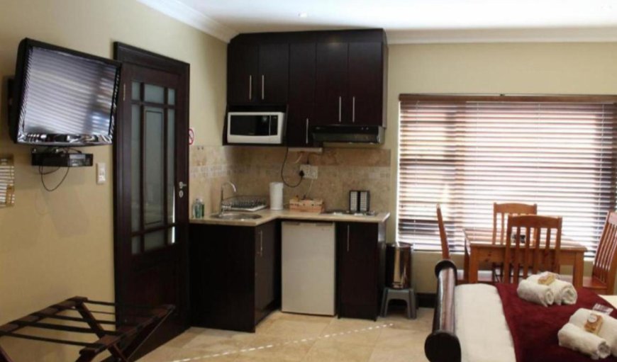 Winelands Room: Kitchenette