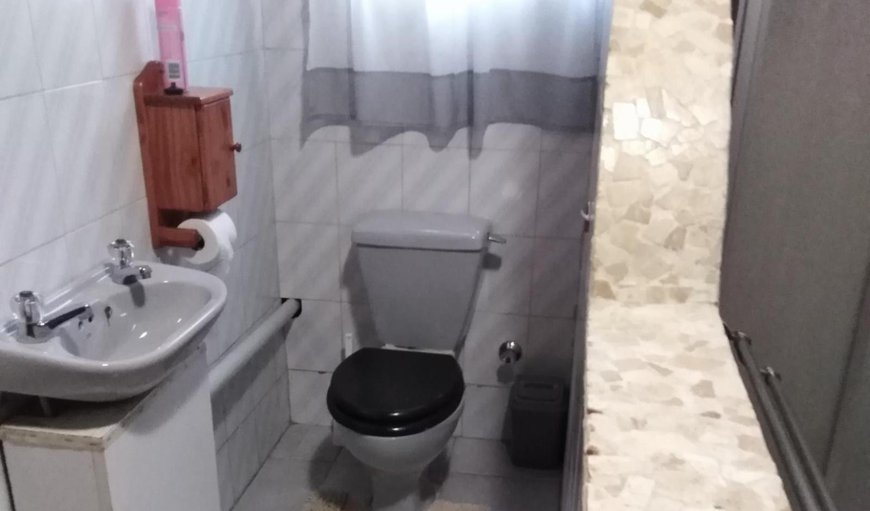 Double Room: Toilet