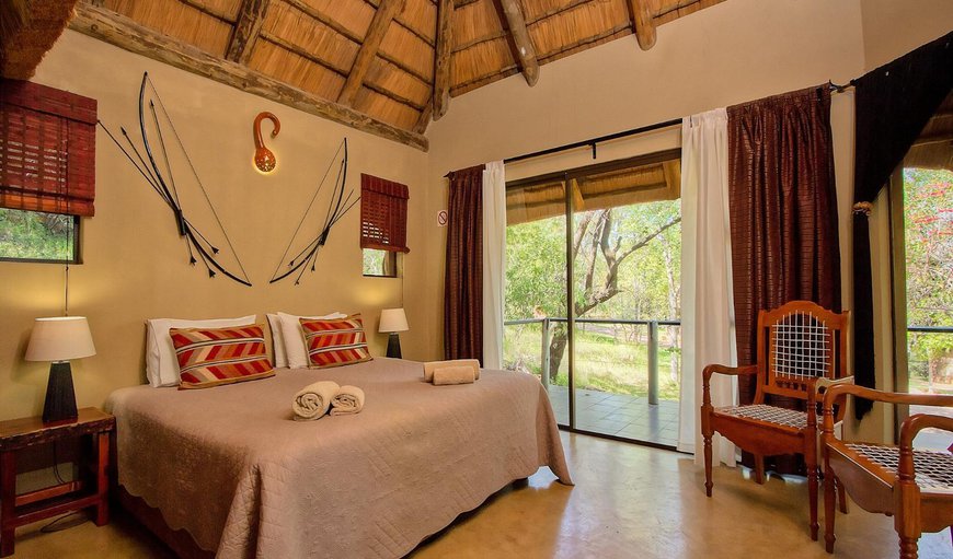 Bushman Chalet 1: Photo of the whole room
