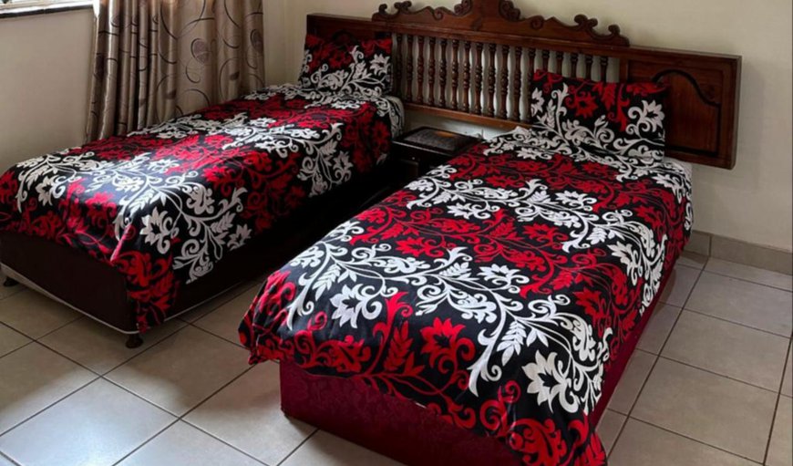 Carmelita Standard Singles: Bed