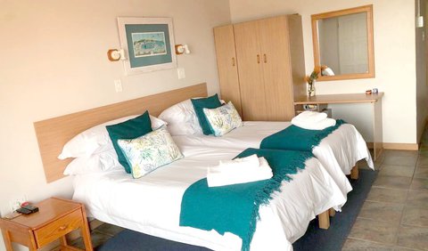 King/Twin(Ground Floor): Twin / King room (Self-Catering)Downstairs