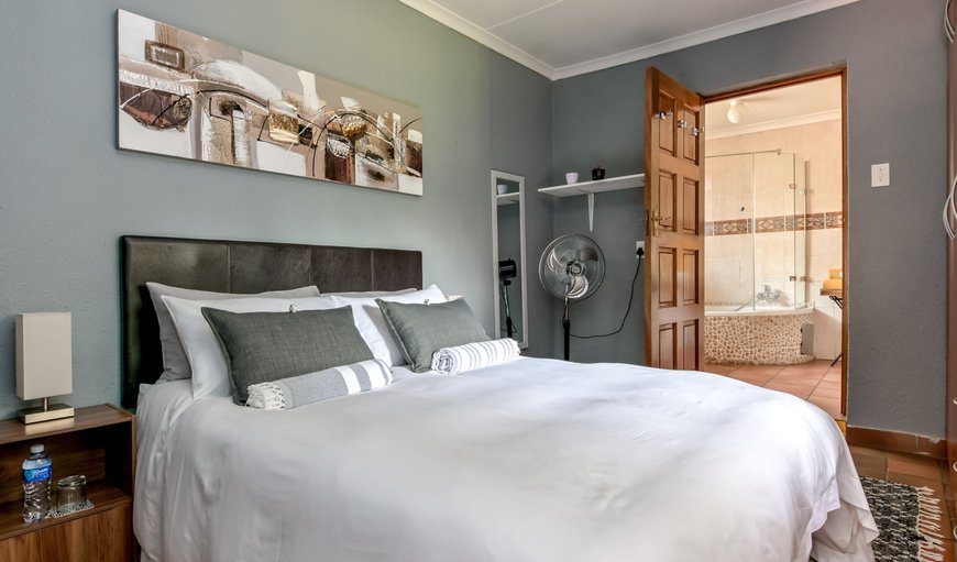 Standard Self-catering Cottage: Bedroom layout