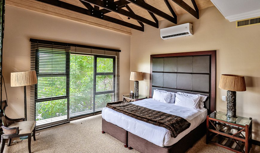 3 Bedroom Lakeside Villa: Bedroom