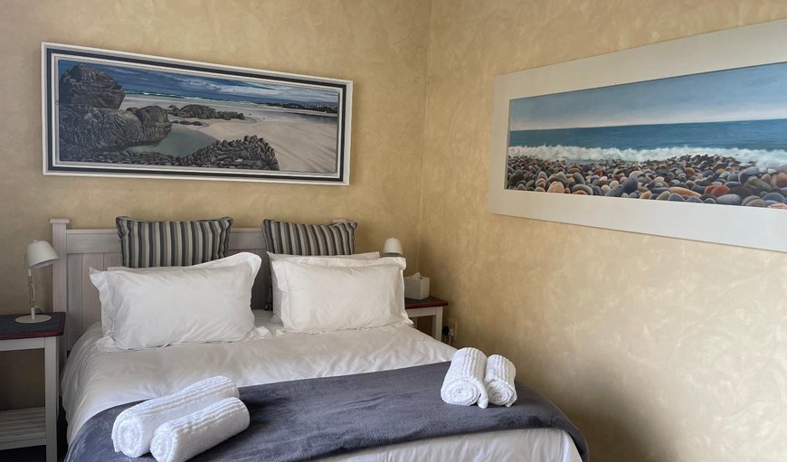 Standard Queen Room - Shore Thing: Photo of the whole room
