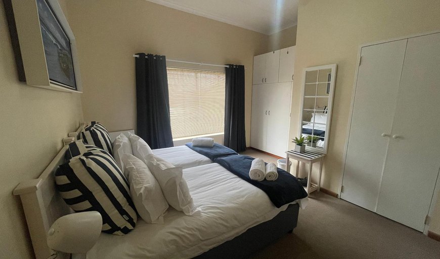 Standard Twin Room - Bay Bliss: Photo of the whole room