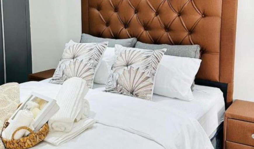 Comfort 2-Bedroom Apartment: Bed
