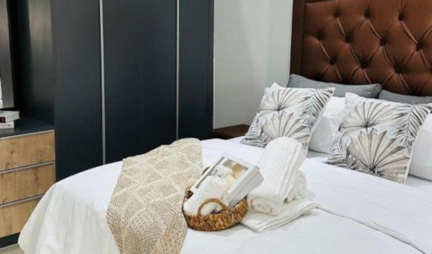 Comfort 2-Bedroom Apartment: Bed