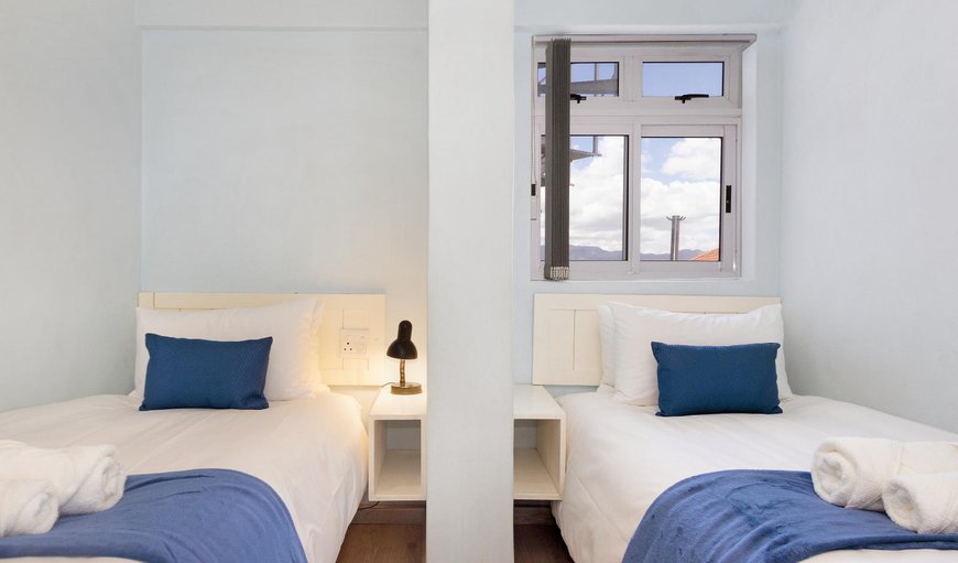 Pip's Place 301: Bed