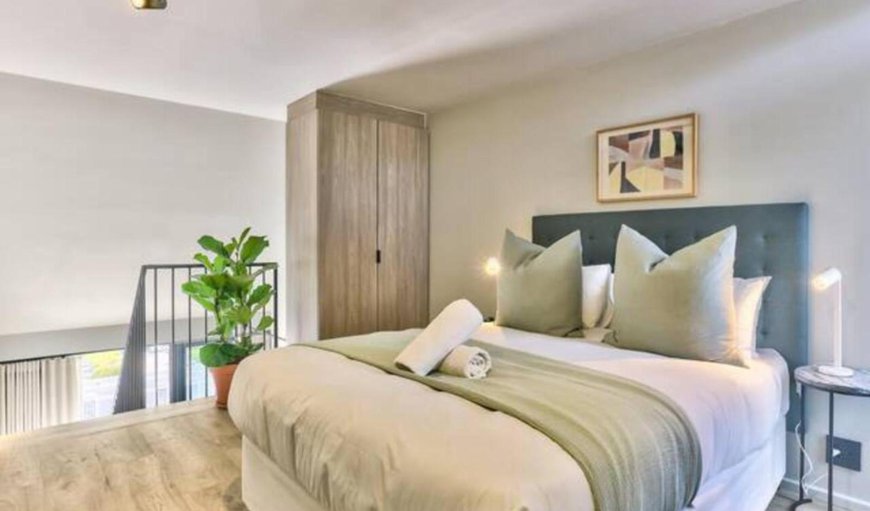 Luxury Self-catering Apartment: Photo of the whole room