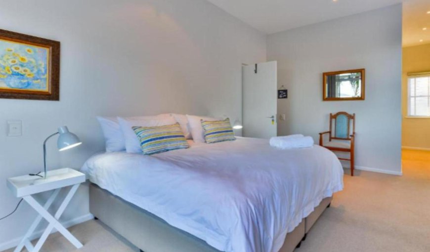 Robberg Room: Bed