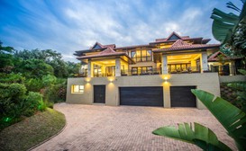 Spacious 5 Bedroom Acaciawood Villa in Zimbali image