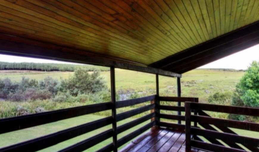 Self-catering Log Cabins: Balcony/Terrace