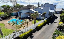 Sea Breeze Shelly Beach image