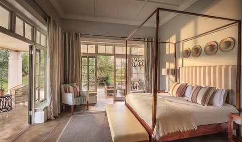 The Manor | Manor Suite: Room