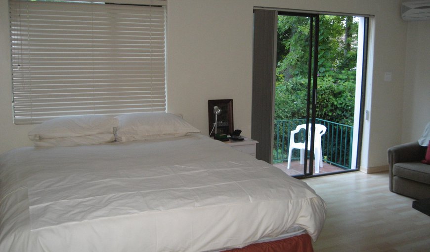 Fern Cottage: Bedroom with double bed