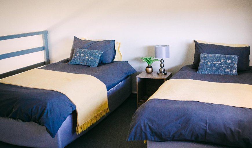 Standard Apartment - Split Level - Honey: Bed