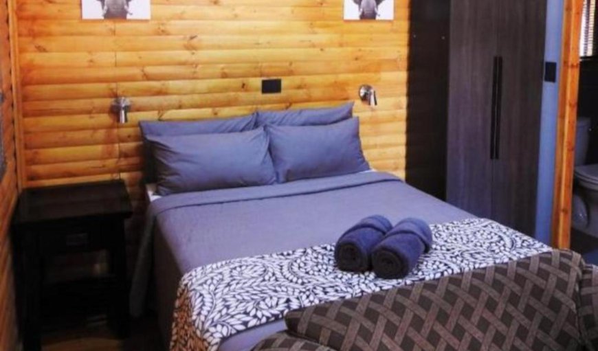 Pafuri Self Catering - Guest Cabin: Bed