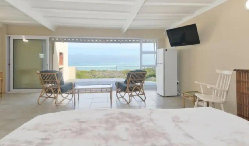 5-Bedroom Holiday House with Sea View: View (from property/room)