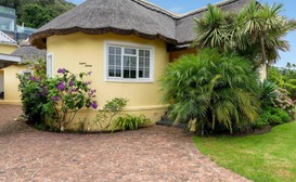 Lagoon Cottage image