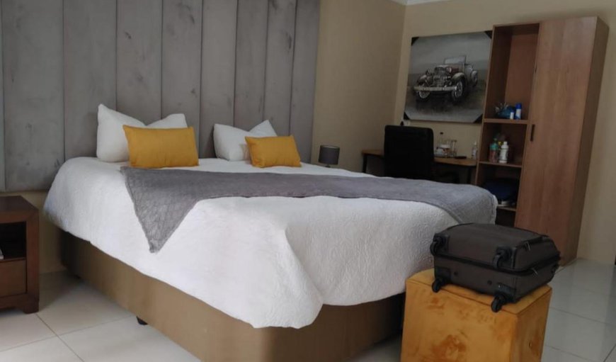 Deluxe Double room with Shower: Bed