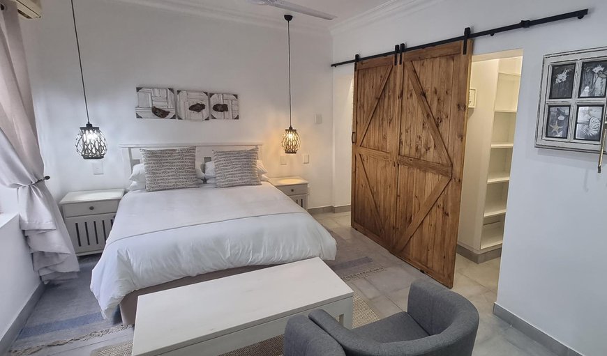 Hummingbird Apartment: Bed