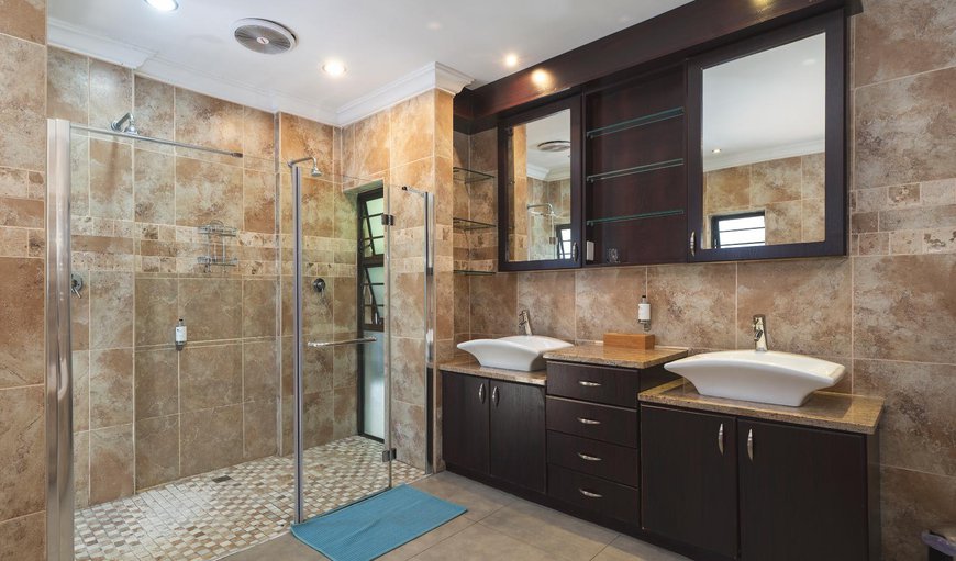 Executive Plus: Garden facing- king,twin: Shower